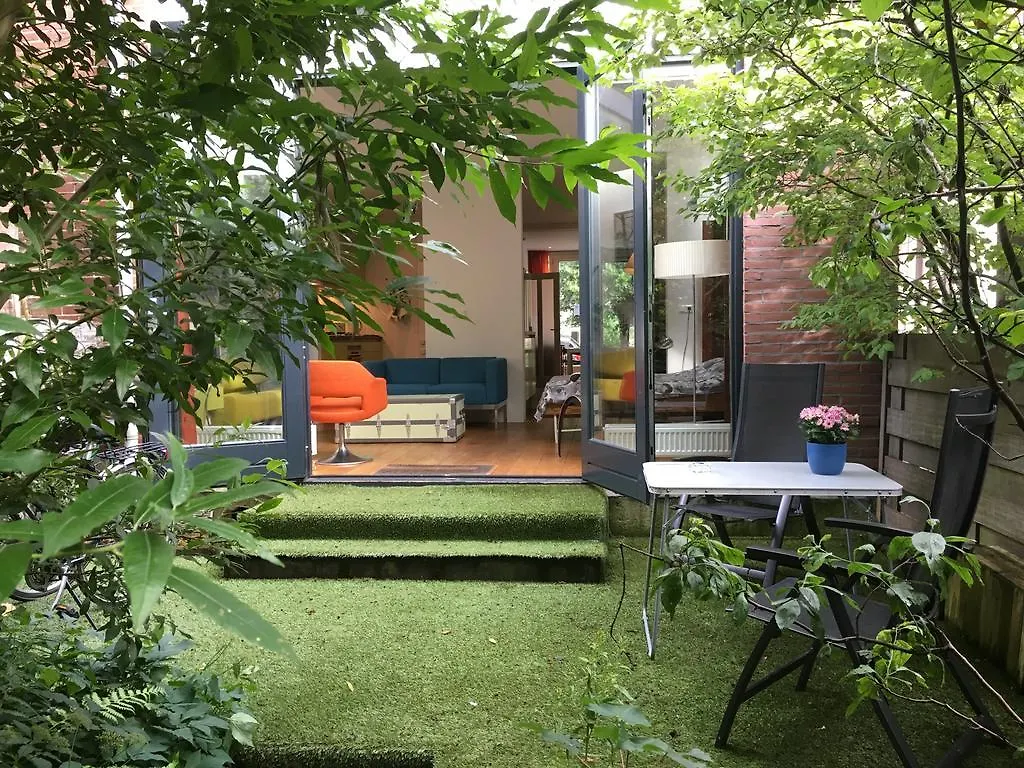 Apartament Studio Zaagmolen, Superb Stylish Apartment, 65M2 With Private Garden, Close To City Centre Utrecht