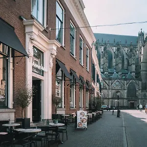 4* Hotel Simple
